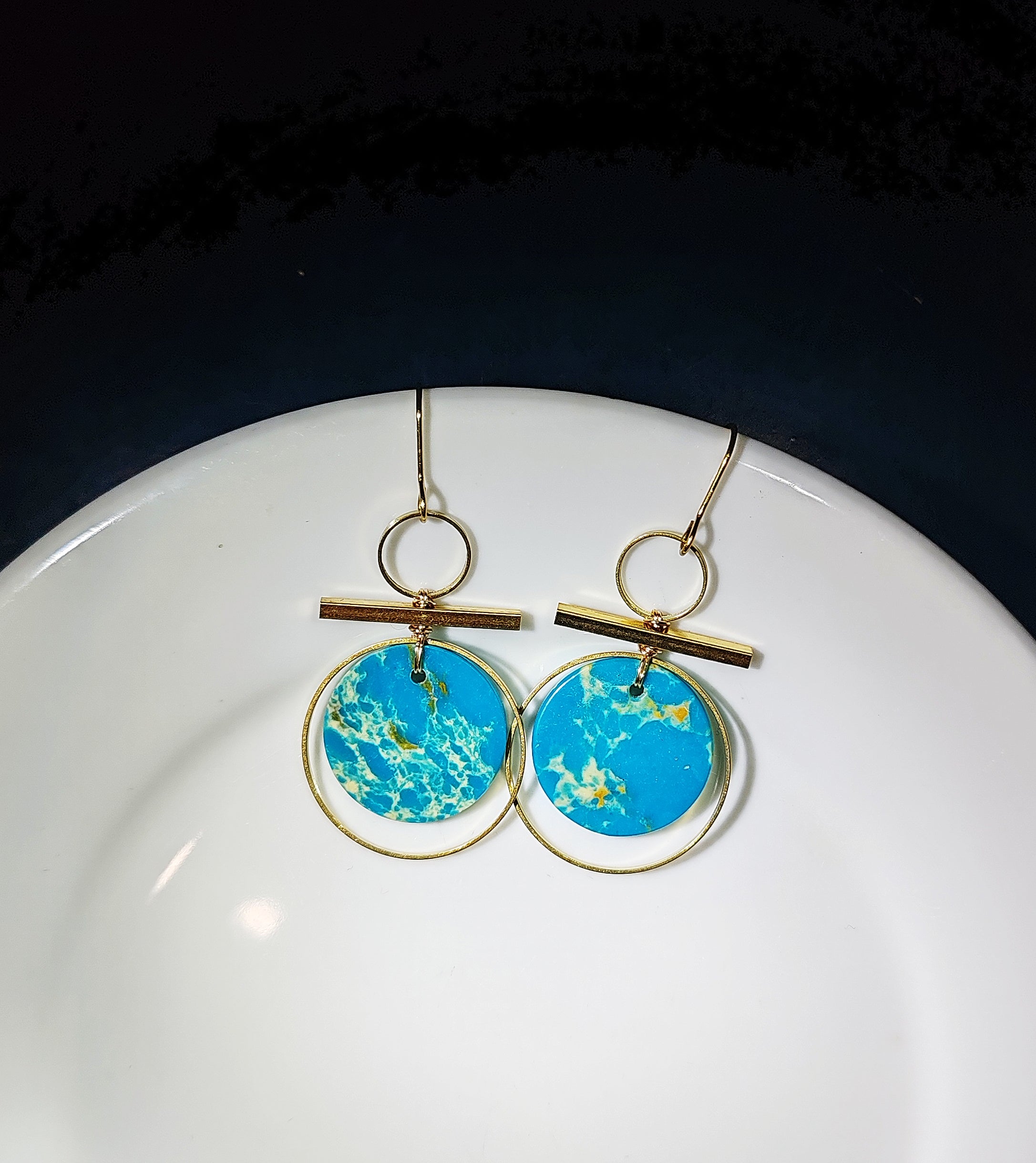Geisha shape earring, blue stones, brass and stone collection earrings