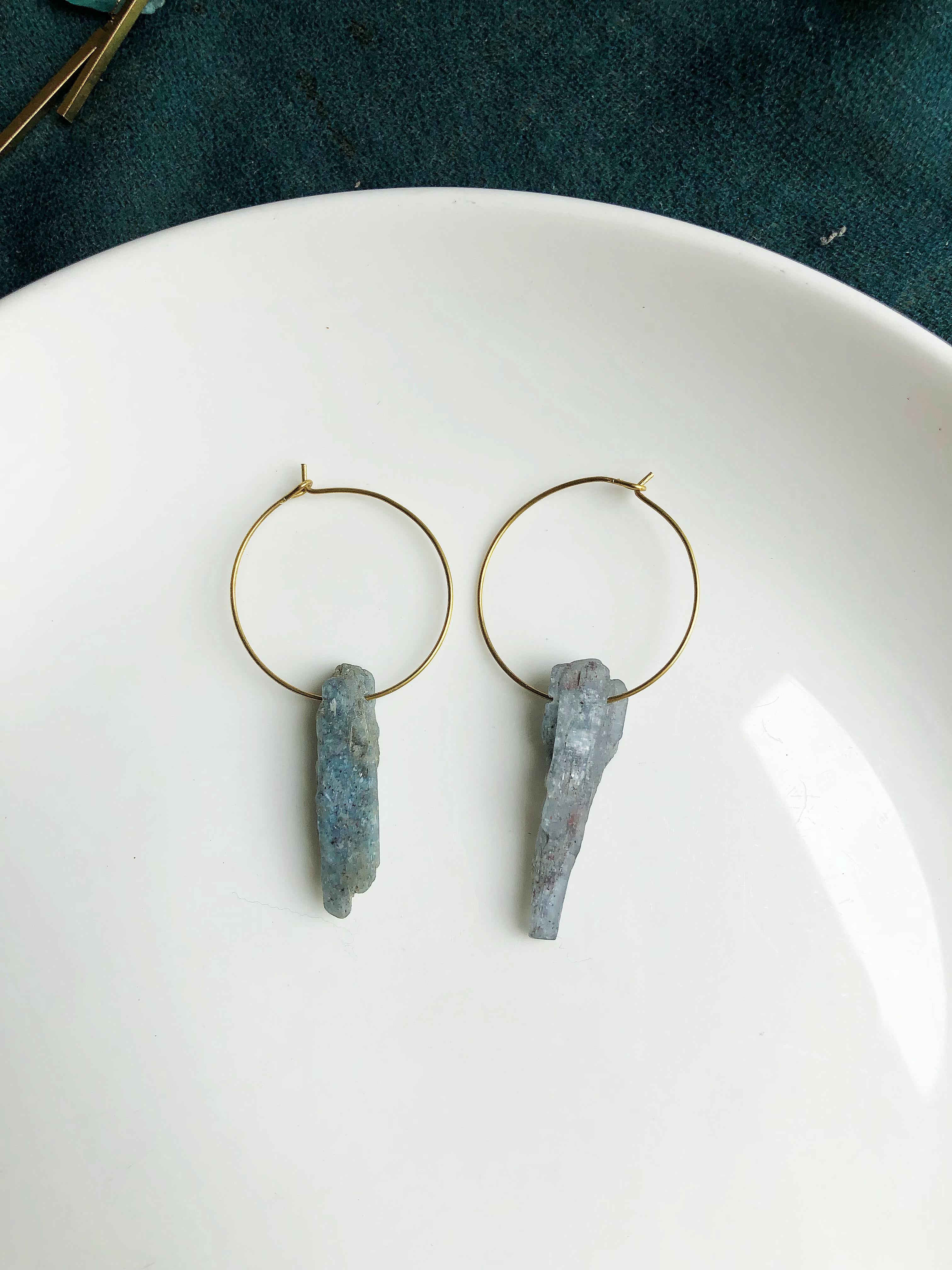 Loops and stones earrings