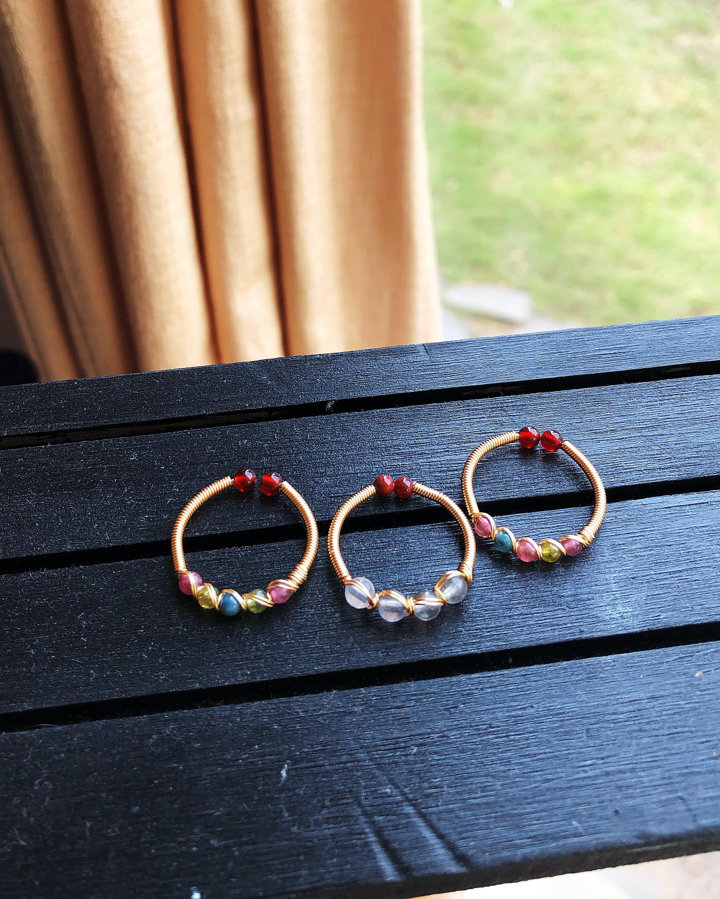 wire wrapping rings, mini sized natural stones