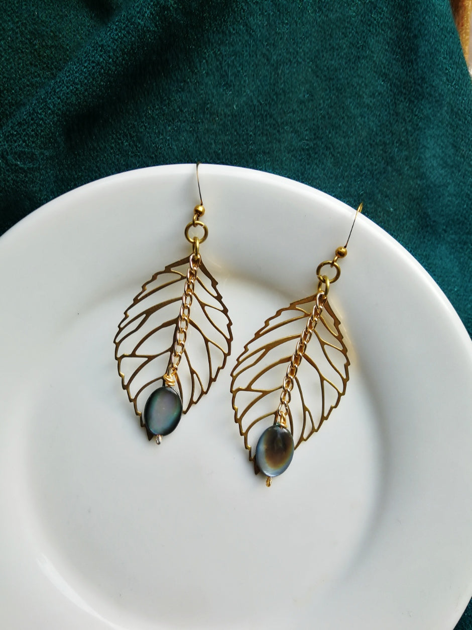 leaves earrings, small paired