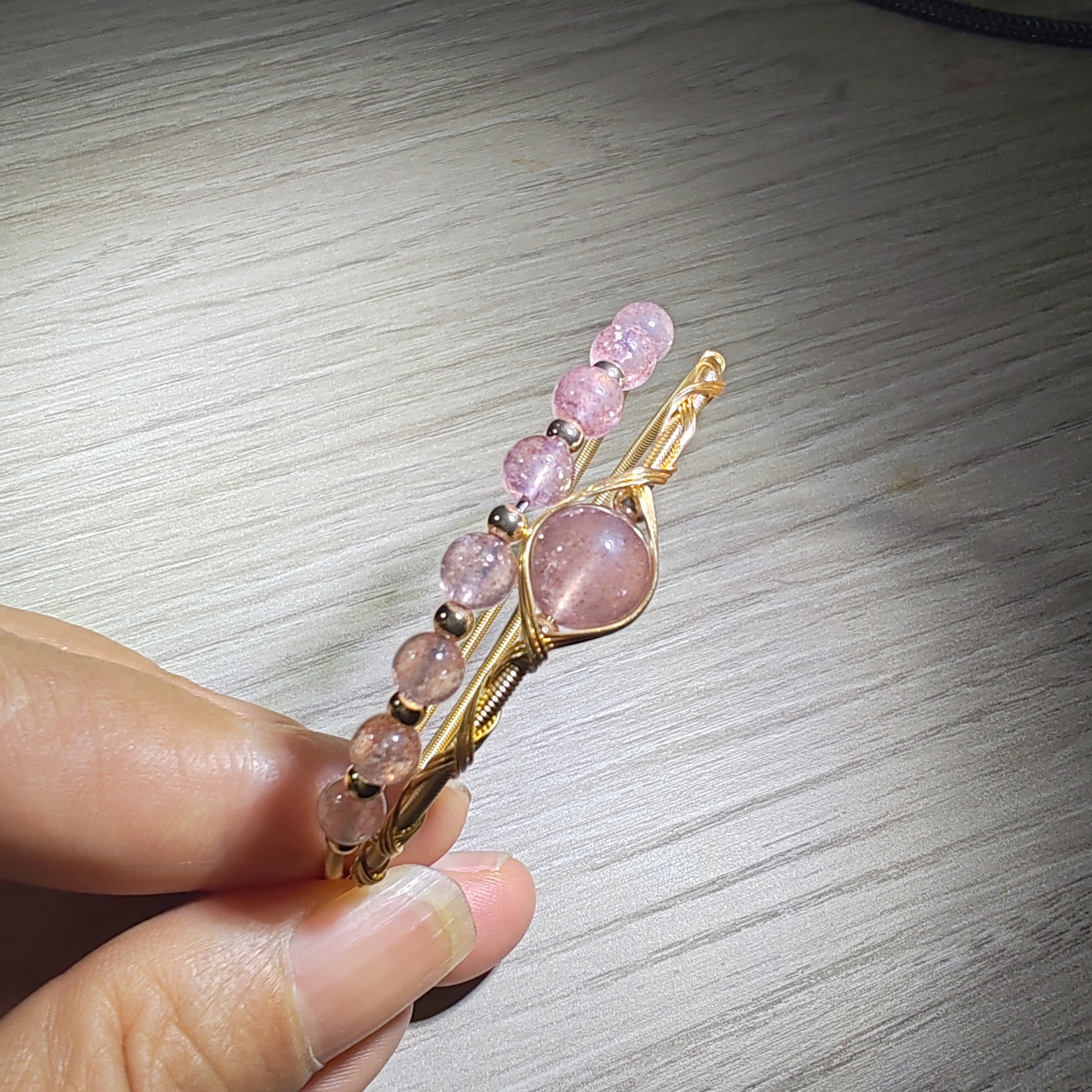 double circle wiring braclets strawberry quartz/moonstones