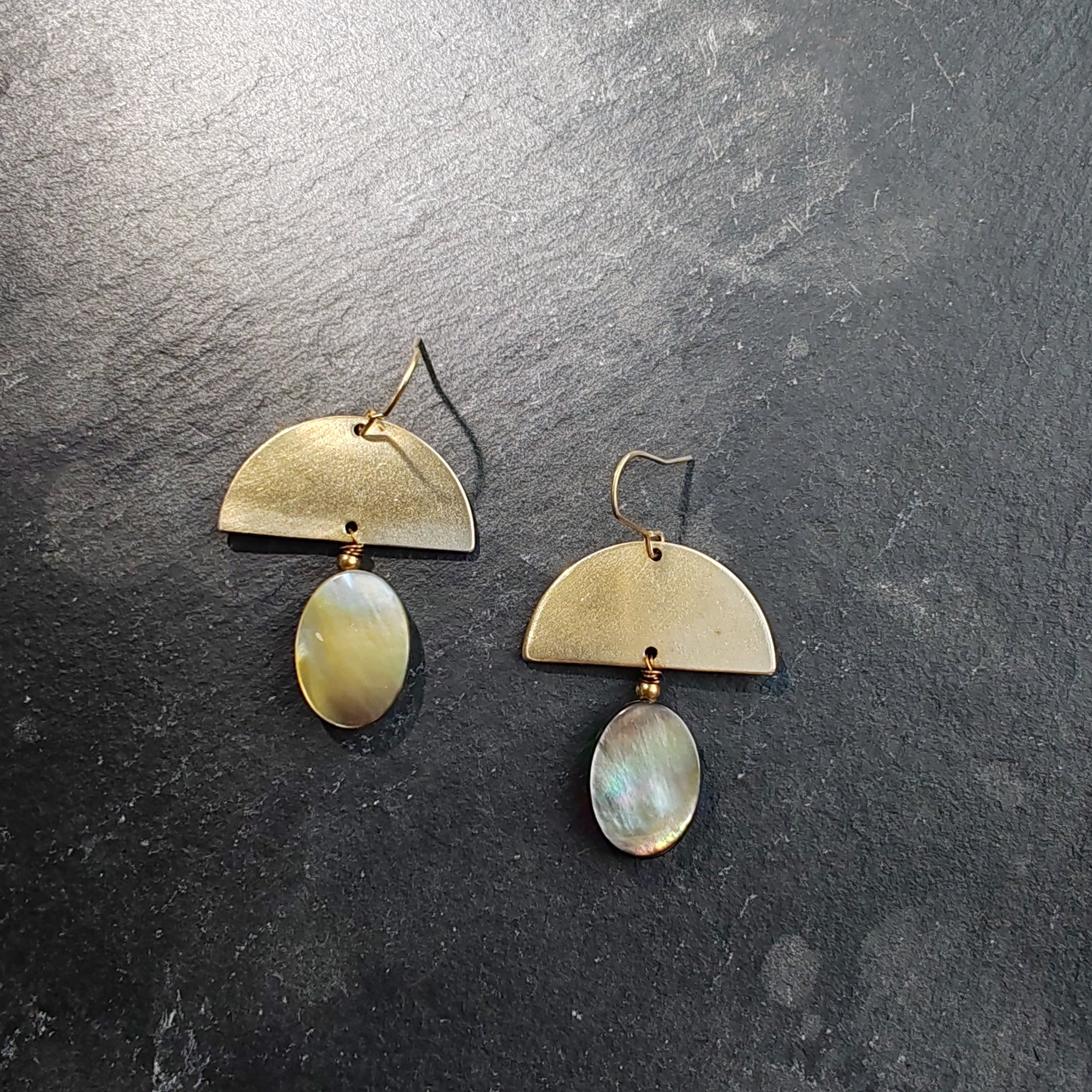 Grey shell and Brass earrings, mushroom shape