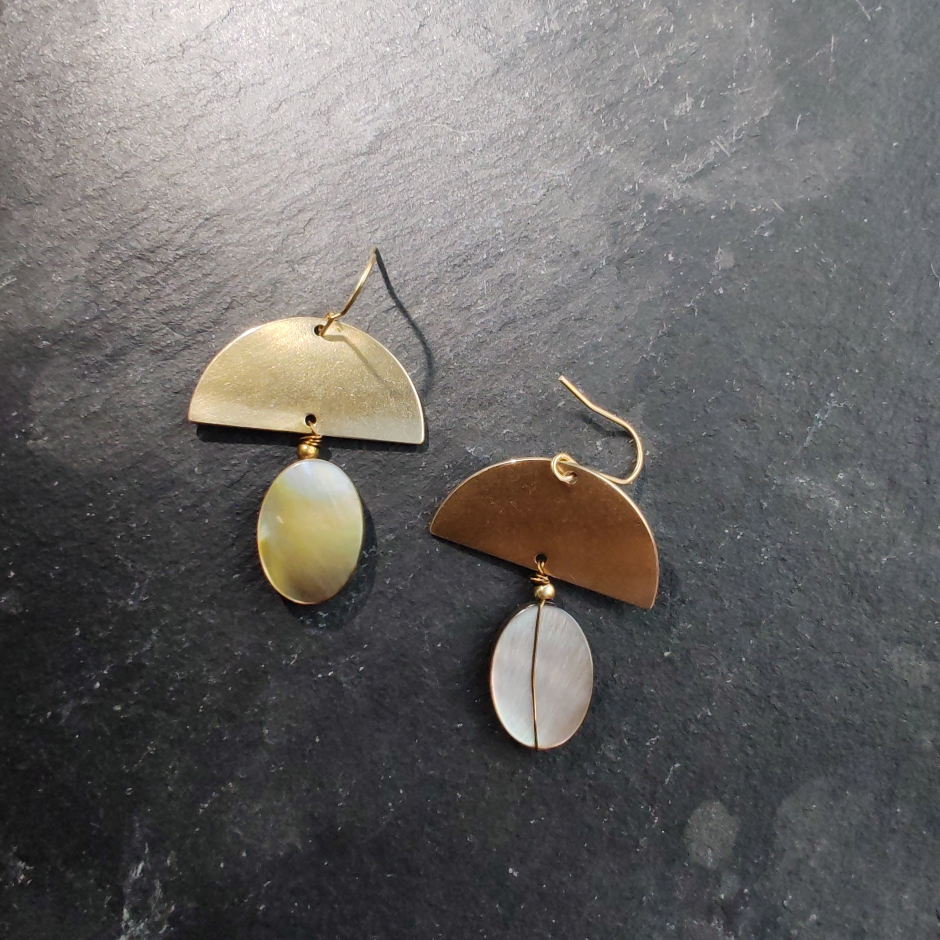 Grey shell and Brass earrings, mushroom shape