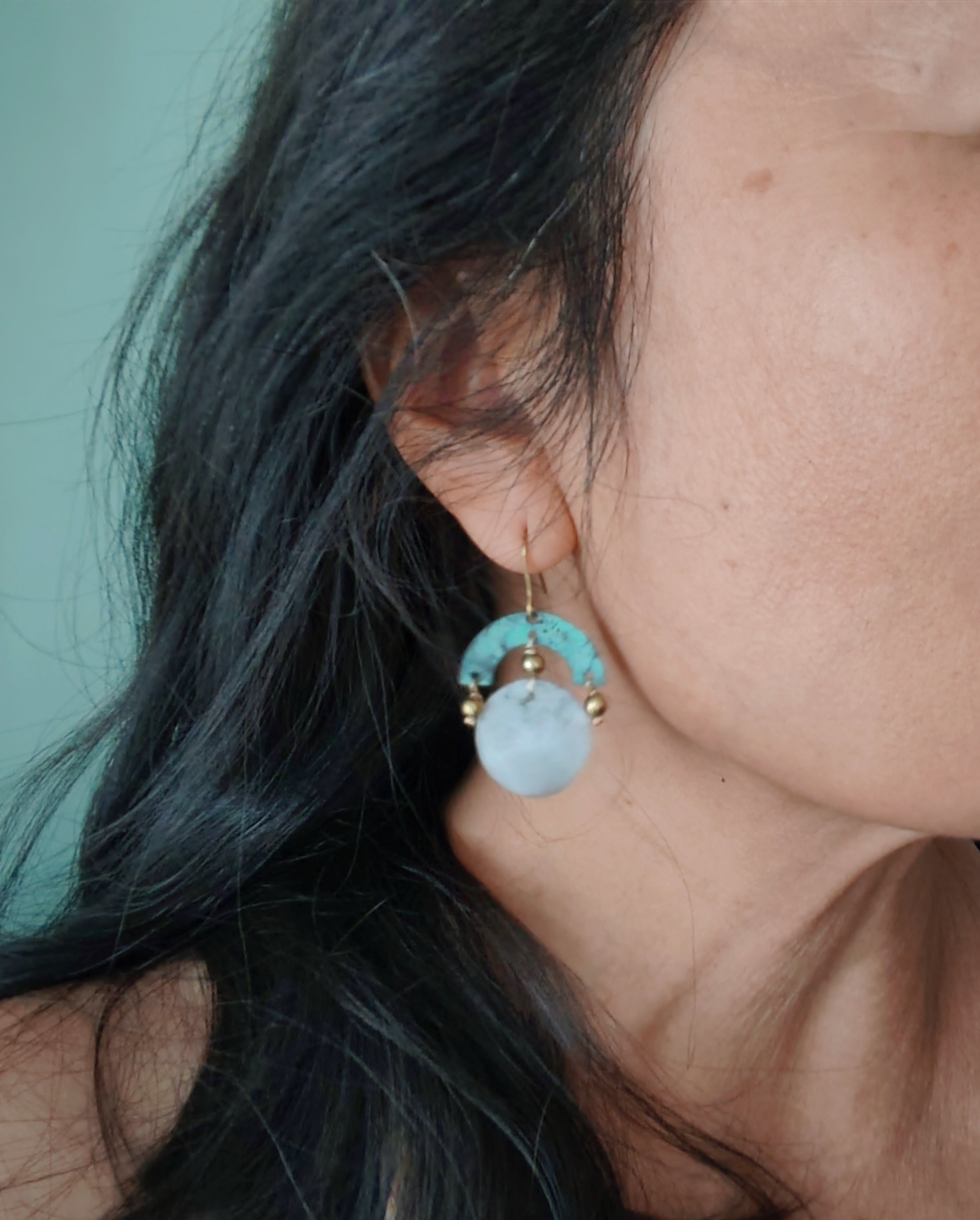 Blue Flame earrings collection, with labrorite stone, round shape